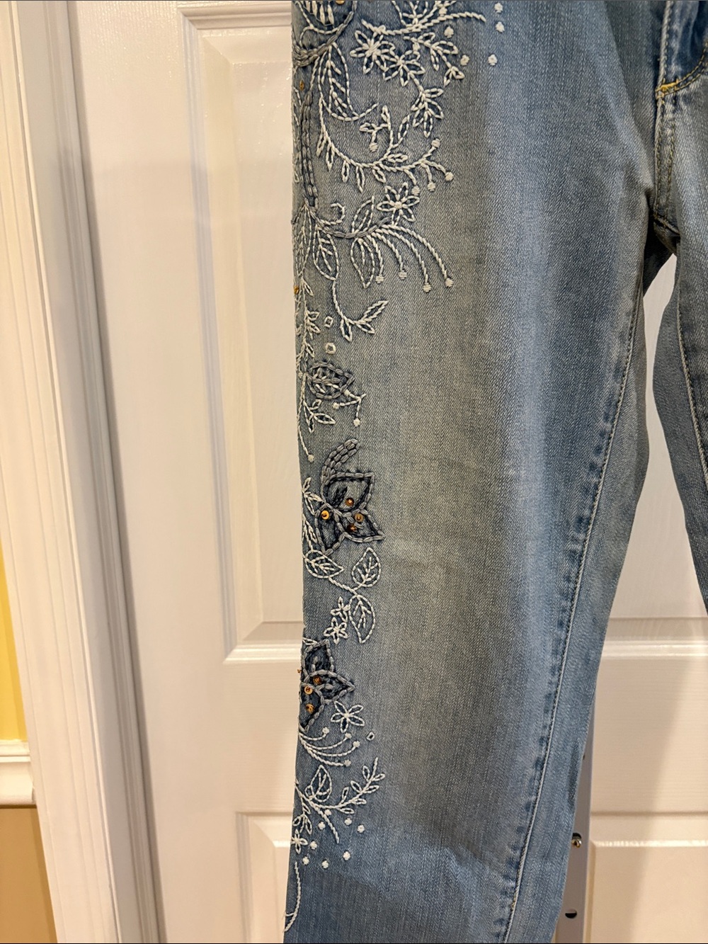 -Cute Chicos embroidered cropped ankle Jeans size 00 - Picture 6 of 6